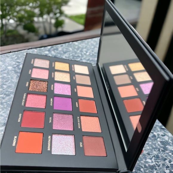 HUDA Desert Dusk Palette - Picture 3 of 16